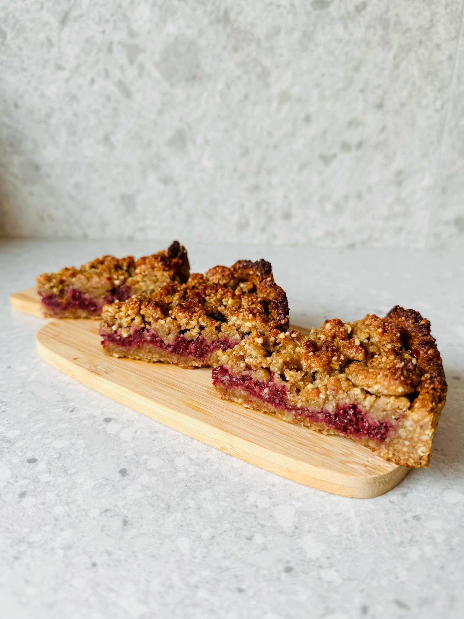 Tartă Berry Crumble - 600 gr - imagine 3